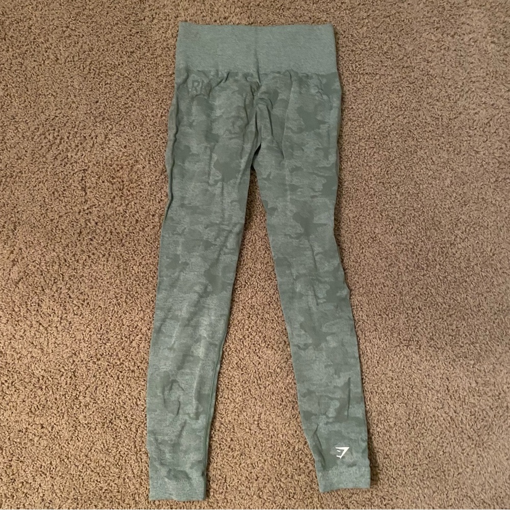 Gymshark camo seamless leggings sage green size S or M